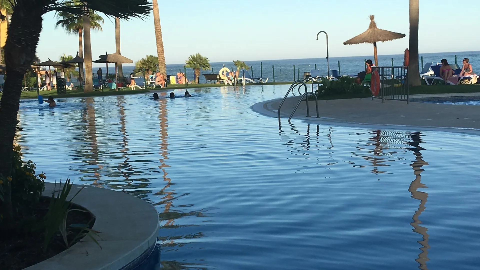 Mi Capricho Beachfront Apartment - Sitio De Calahonda Mijas