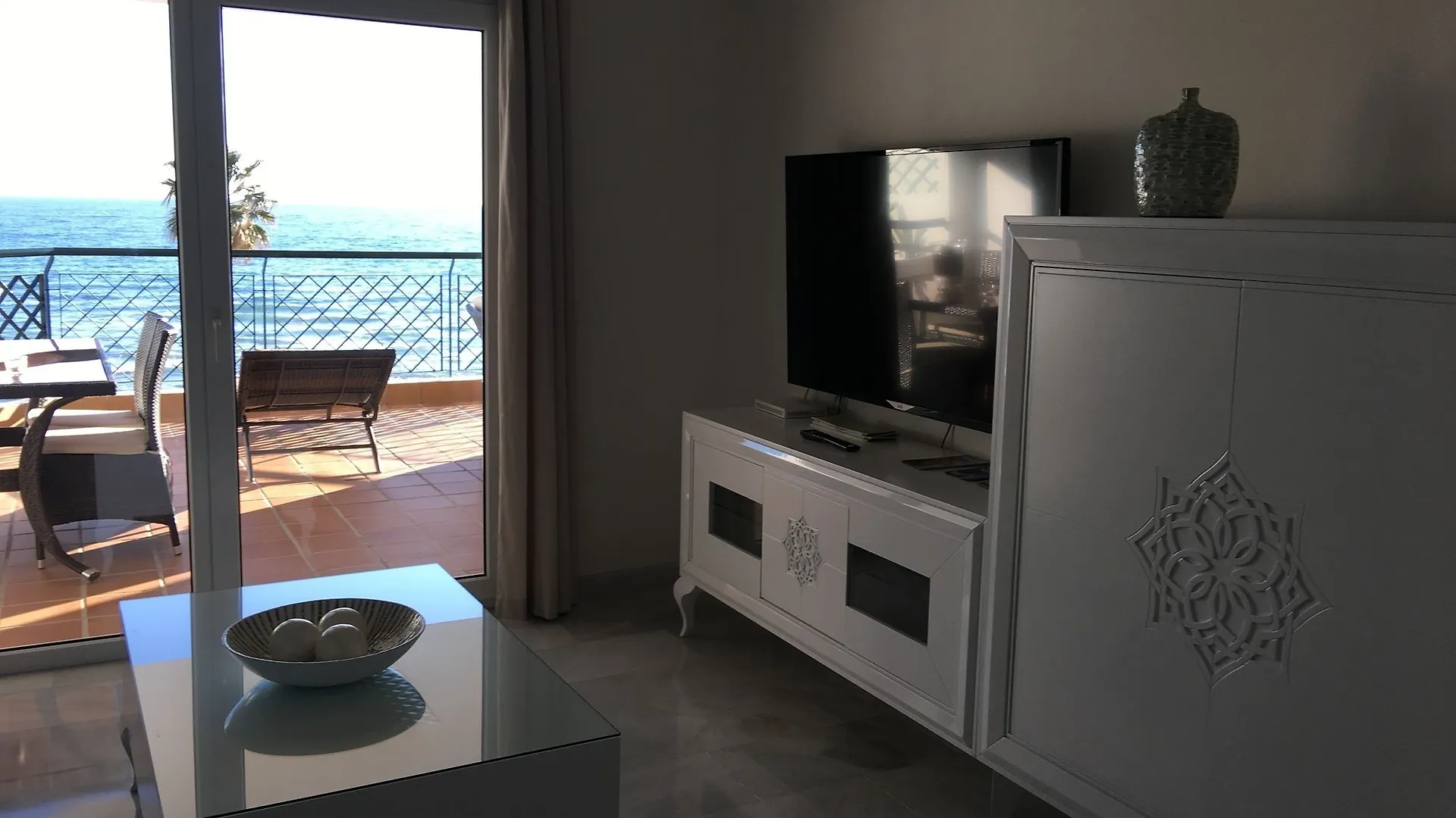 Mi Capricho Beachfront Apartment - Sitio De Calahonda Mijas 0*,