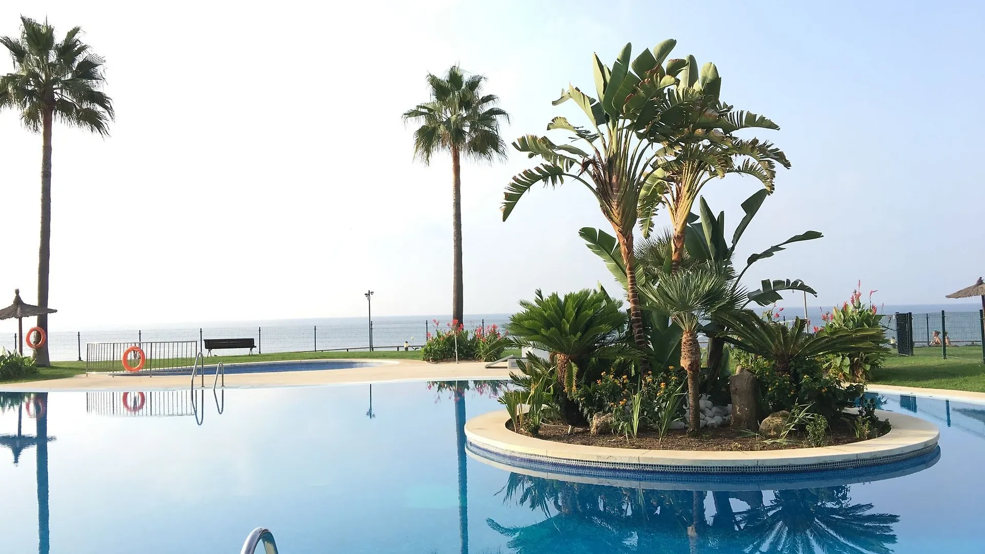 Mi Capricho Beachfront Apartment - Sitio De Calahonda Mijas